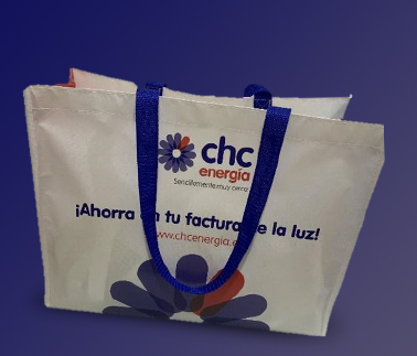 Durante los últimos días se han repartido todos los elementos del Kit de Marketing para nuevos clientes de CHC Energía. Es de vital importancia y siguiendo las directrices de diferenciación de mercado libre (CHC Energía) y mercado regulado..