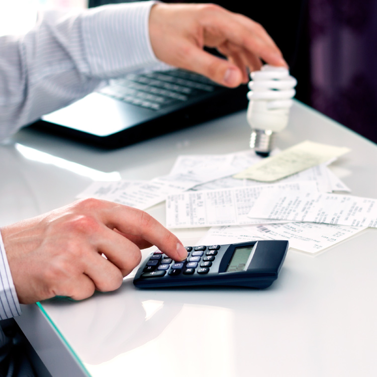 El área de Soporte y Atención Comercial B2C remitirá al delegado comercial un anexo de solicitud de suspensión temporal de pagos.