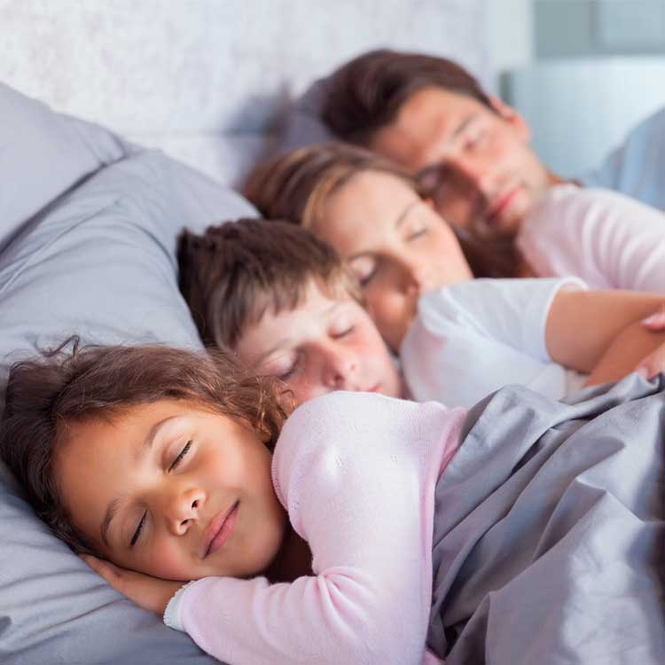 En CHC Energía estamos siempre al lado de nuestros clientes cuando más nos necesitan, hemos diseñado una campaña informativa sobre el Seguro Tranquilidad Hogares.