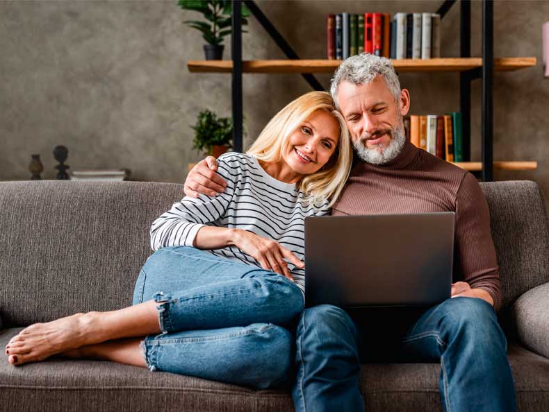 Tal y como te informamos el jueves 15 de octubre, desde CHC Energía con el objetivo de adecuarnos a las necesidades de nuestros clientes actuales y potenciales, hemos llevado a cabo una profunda renovación de nuestra Página Web.