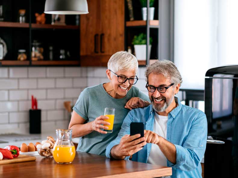 La importancia de diferenciar el canal oficial de CHC Energía con los perfiles sociales de las diferentes delegaciones comerciales.