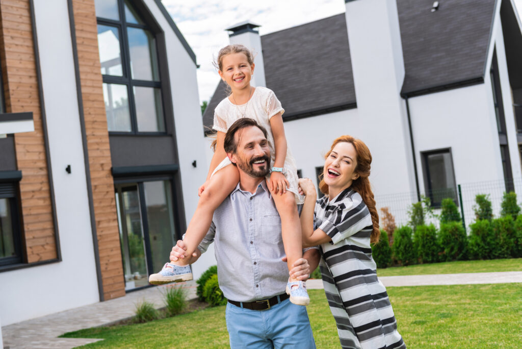 Nuestros clientes van a poder seguir ahorrando gracias al Plan Confianza Dúo, aprovechando el 5% de descuento en el término fijo de la factura de la luz.