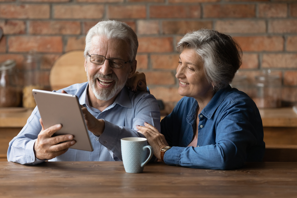 Los clientes de CHC Energía podrán sumar a los artículos rebajados de sus marcas favoritas un % extra, para exprimir al máximo estas rebajas, acumulando los descuentos del Club a los que ya ofrece la propia tienda.