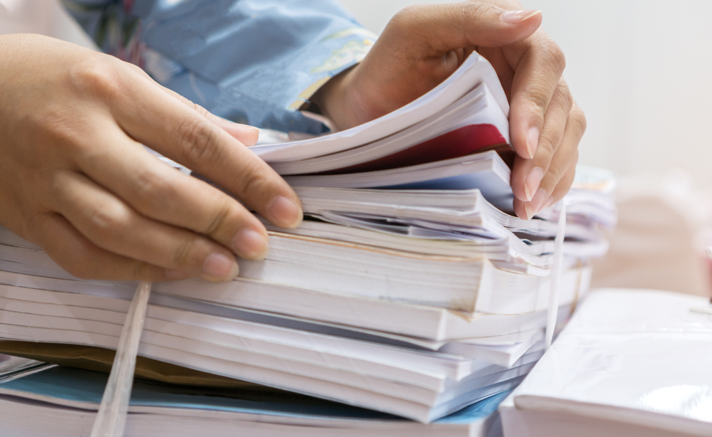 El mes pasado conocimos las nuevas medidas del sector eléctrico que han tenido un impacto directo en el Segmento B2C y B2B de CHC Energía y COR Energético.