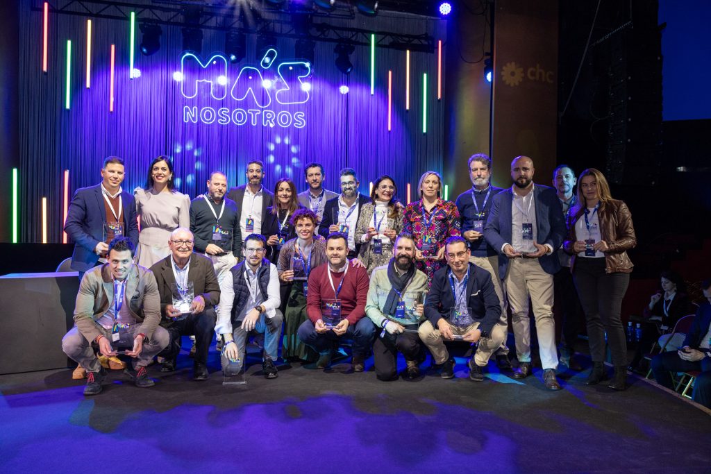 Que han participado de manera activa y positiva en la sección 